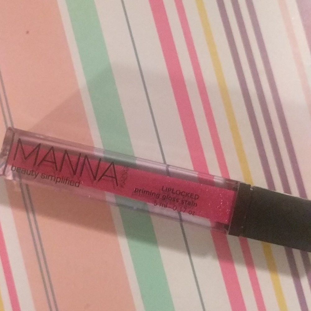 Manna lip-locked priming gloss stain